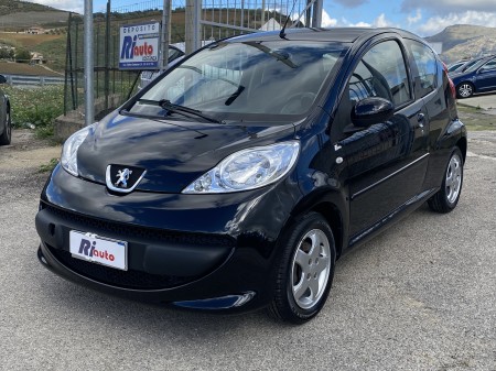 Peugeot 107  1.0 69 cv 3p.   2005 