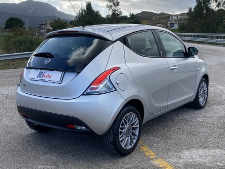 Lancia Ypsilon  1.3 multijet 95 cv  2012 