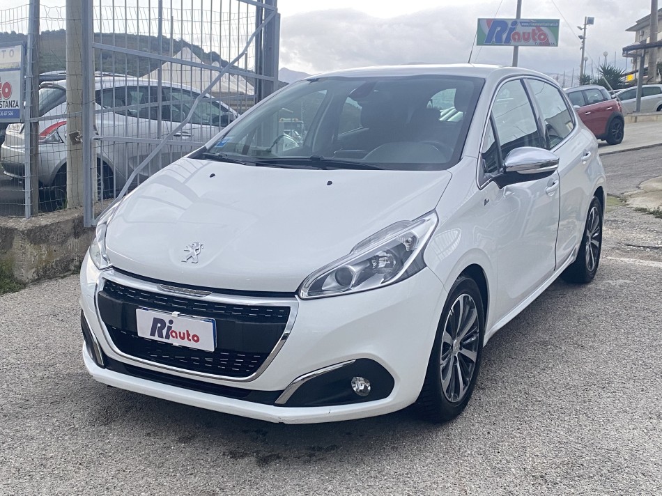 Peugeot 208 1.6 bleuhdi 75 cv  Allure 2015 